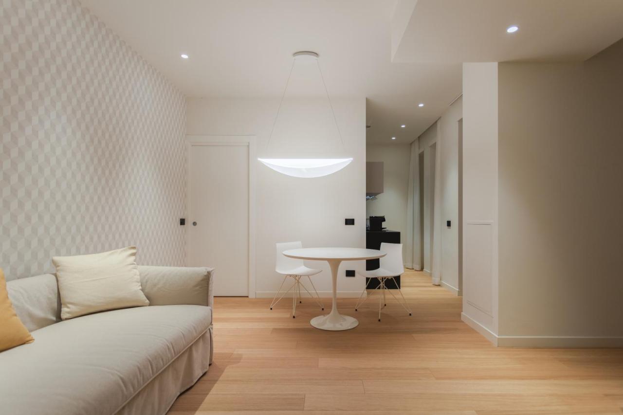 Sant'Ambrogio Apartments, Reception H24 Milano Eksteriør billede